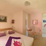Vakantiehuis House - 2m From - Three Bedroom House *
