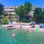 Vakantiehuis House - 2m From - Three Bedroom House