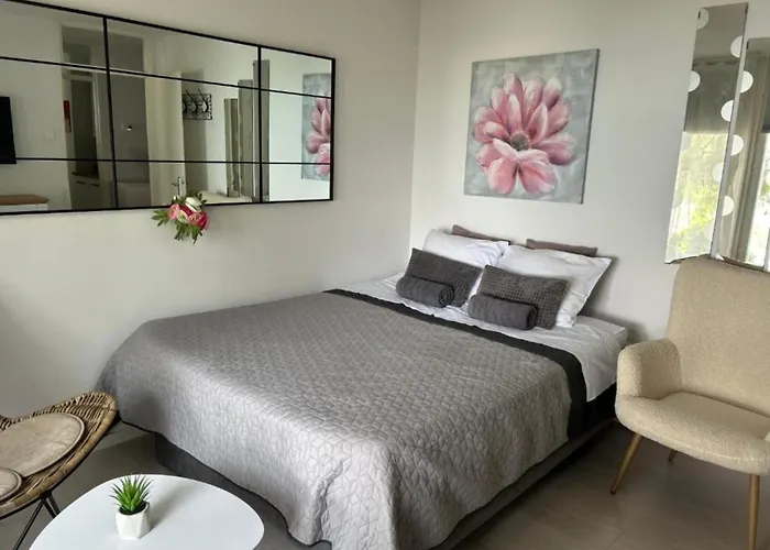 Semesterbostad House - 2m From - Three Bedroom House Starigrad Paklenica