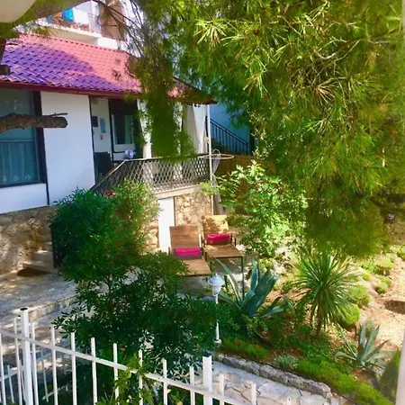 House - 2m From - Three Bedroom House Starigrad Paklenica