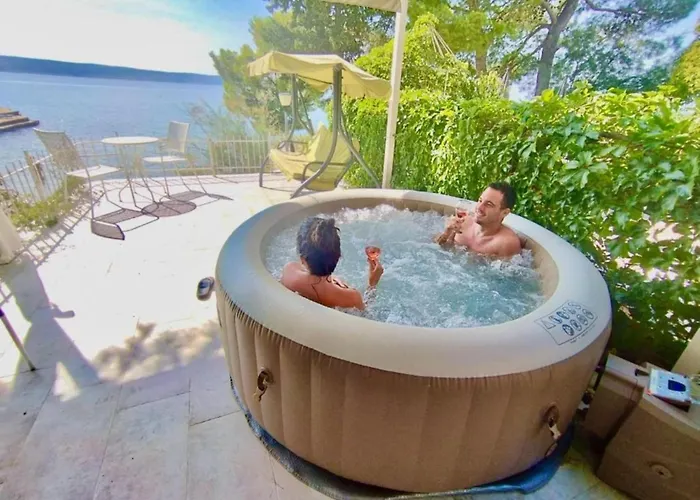 펜션 House - 2m From - Three Bedroom House *